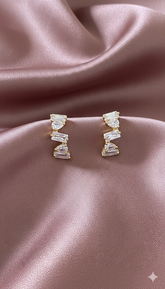 Boucles d'oreilles clous géométriques avec pierres